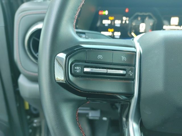 Used 2024 Chevrolet Colorado Z71 w/ Z71 Convenience Package 2 image 31