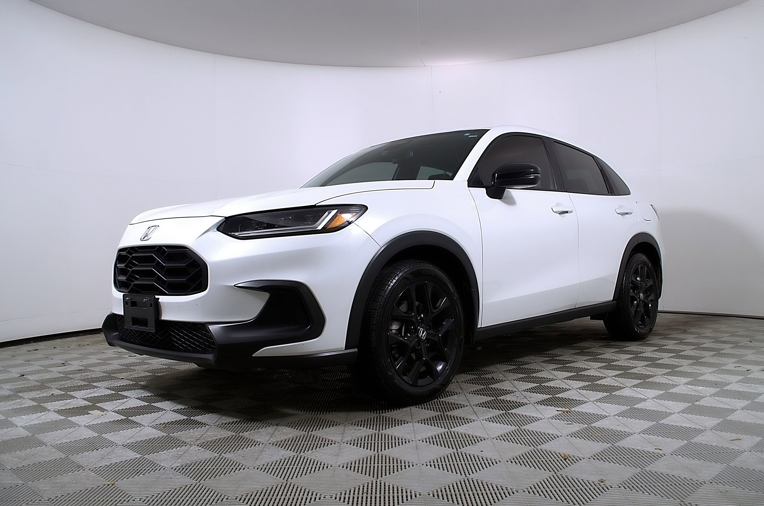 Used 2023 Honda HR-V Sport image 3