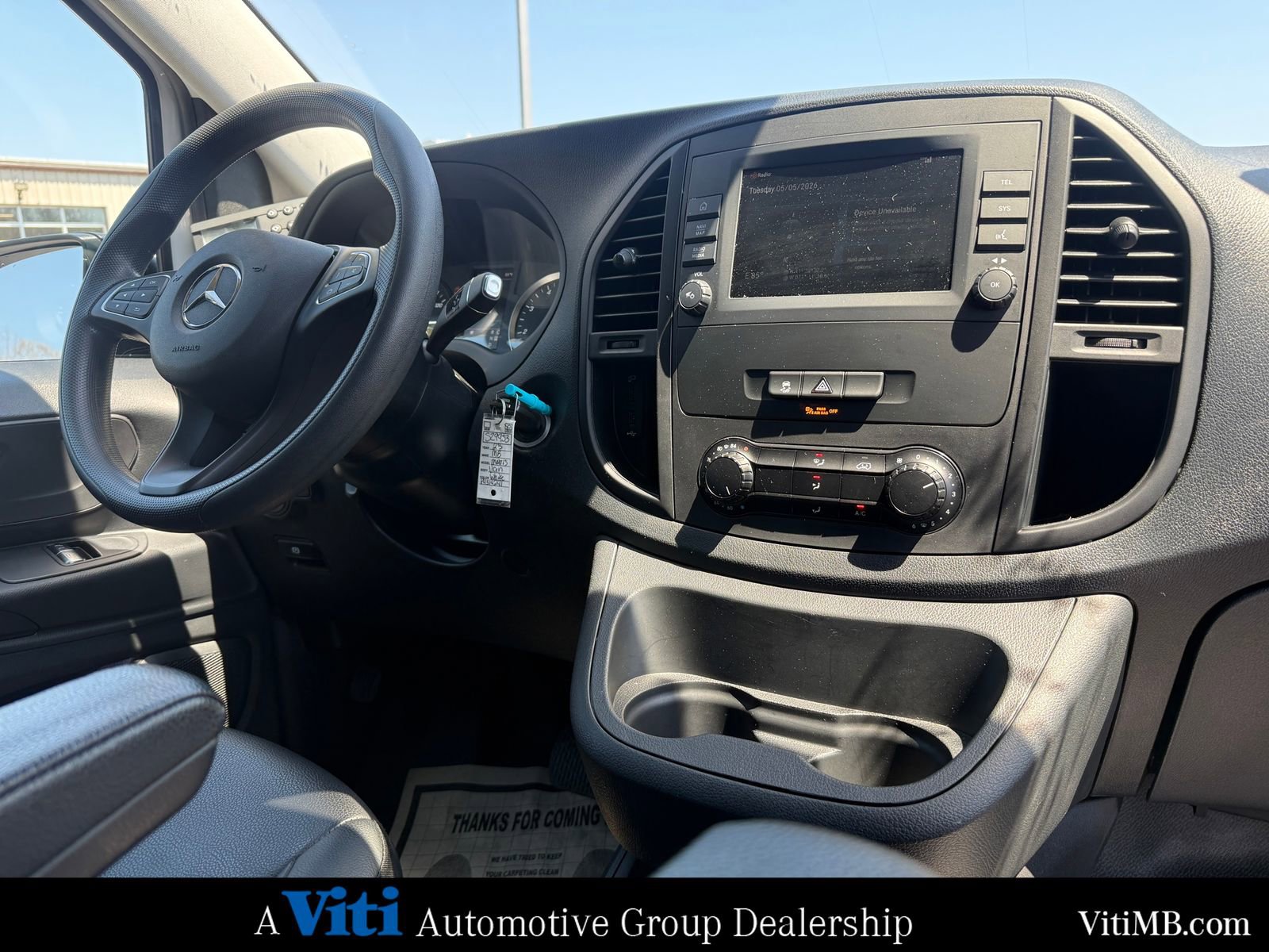 Used 2023 Mercedes-Benz Metris image 2