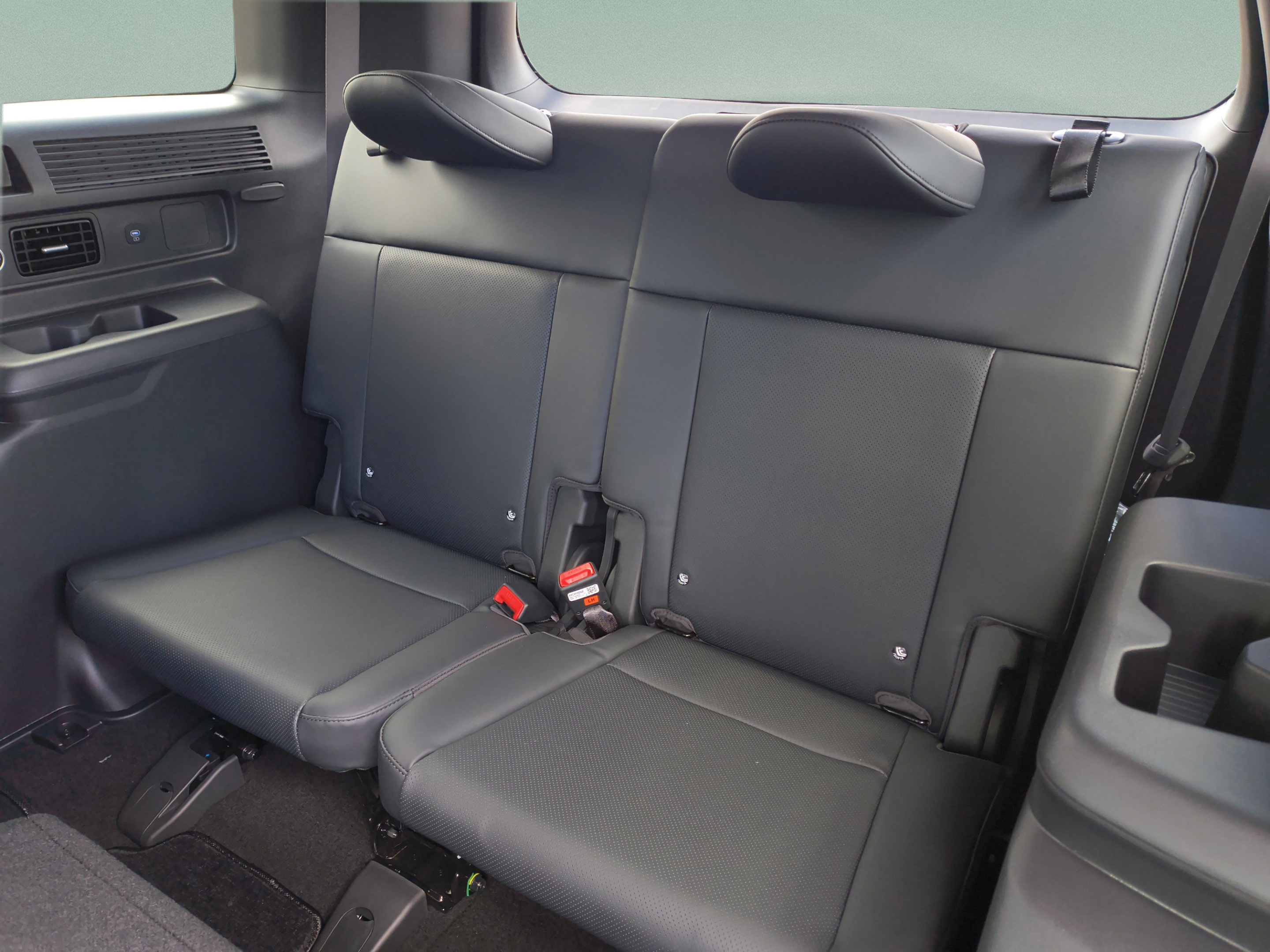 New 2027 Hyundai Santa Fe SEL FWD image 22