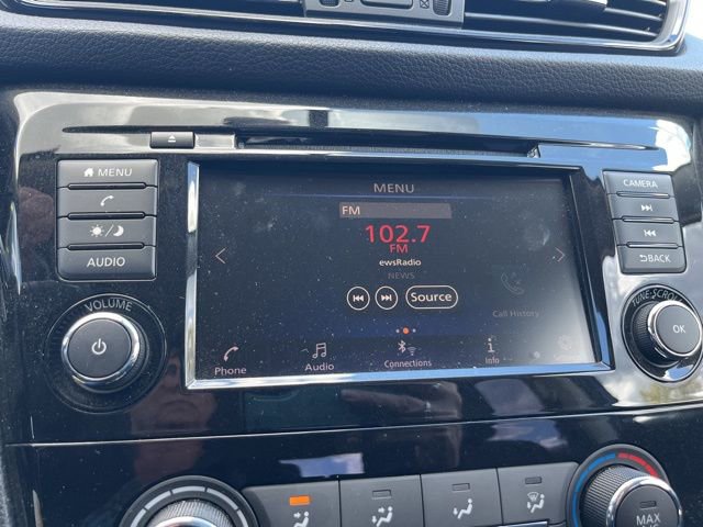 Used 2018 Nissan Rogue S image 18