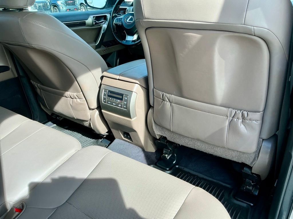 Used 2020 Lexus GX 460 Premium w/ Premium Package AWD/4WD image 28