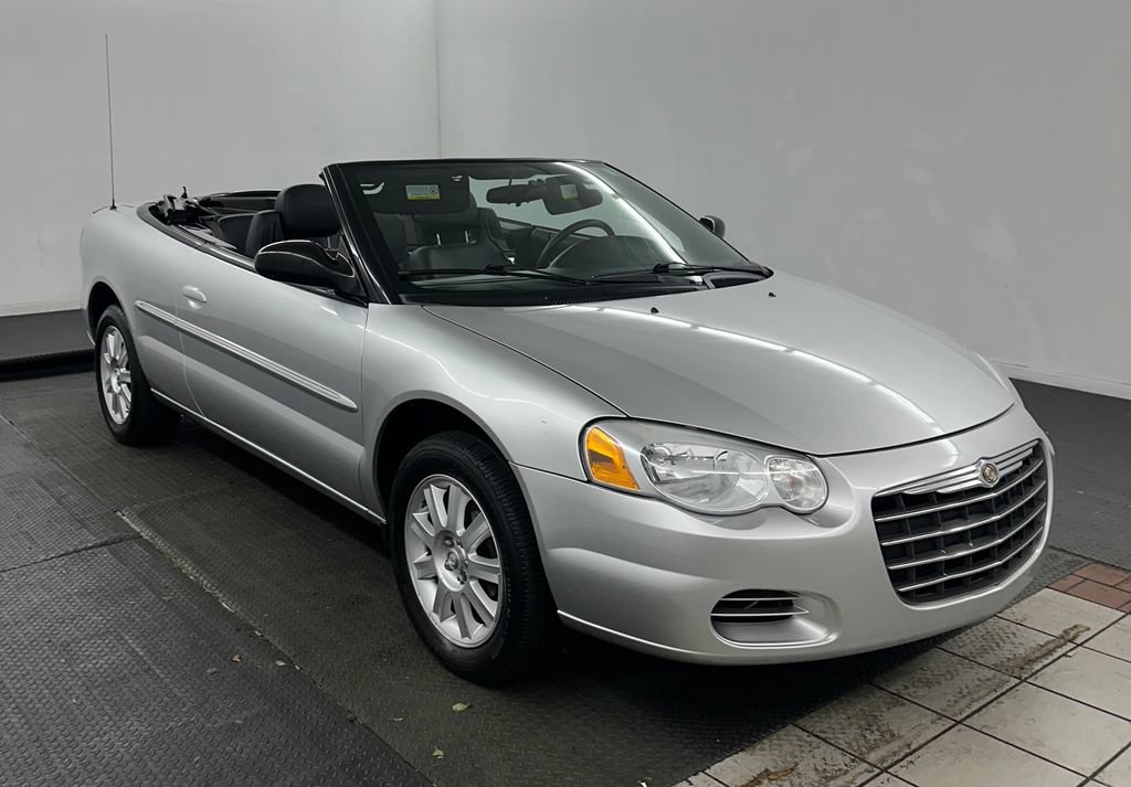 Used 2005 Chrysler Sebring GTC FWD image 31