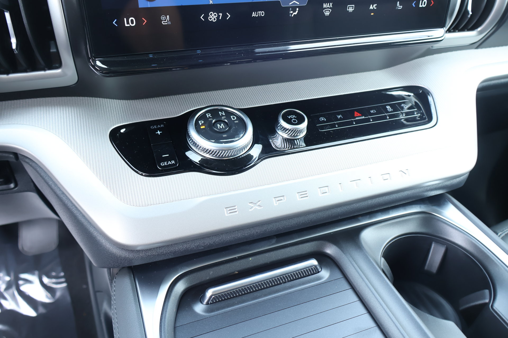New 2027 Ford Expedition Active AWD/4WD image 8