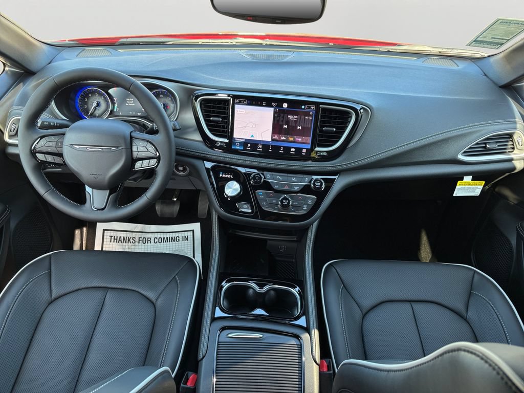 New 2027 Chrysler Pacifica Limited AWD/4WD image 17
