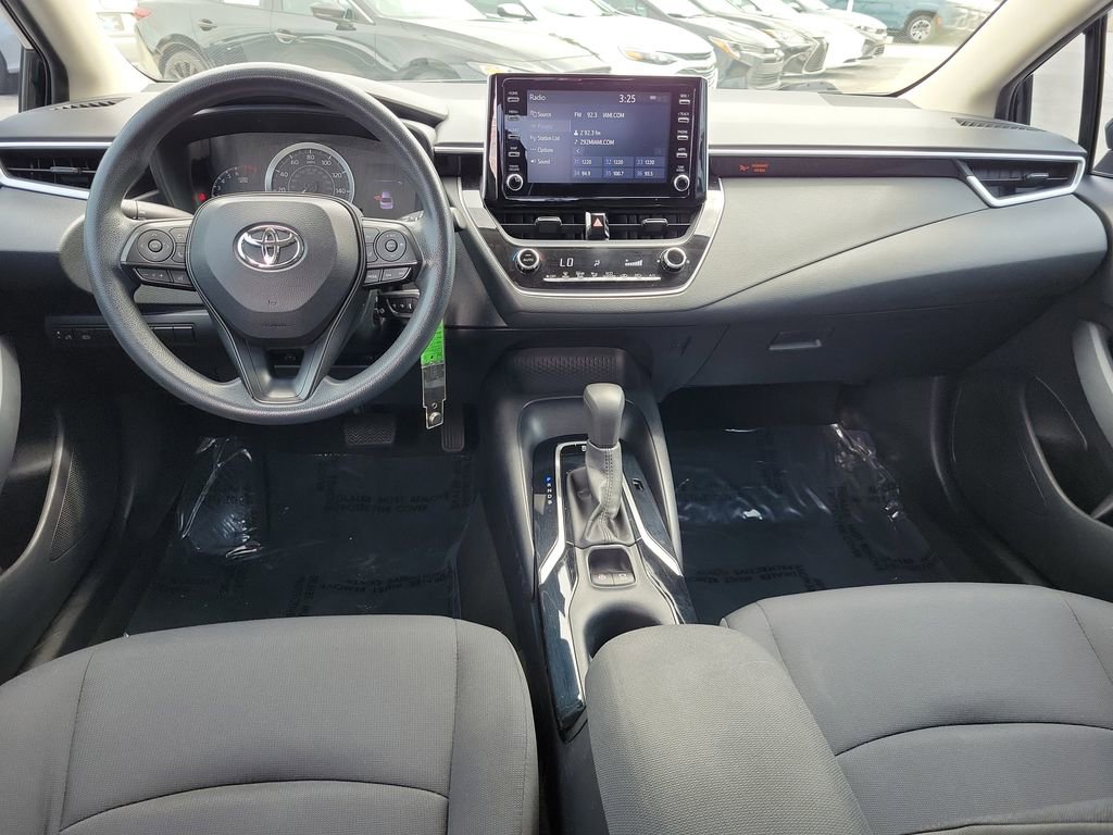 Used 2020 Toyota Corolla LE FWD image 10