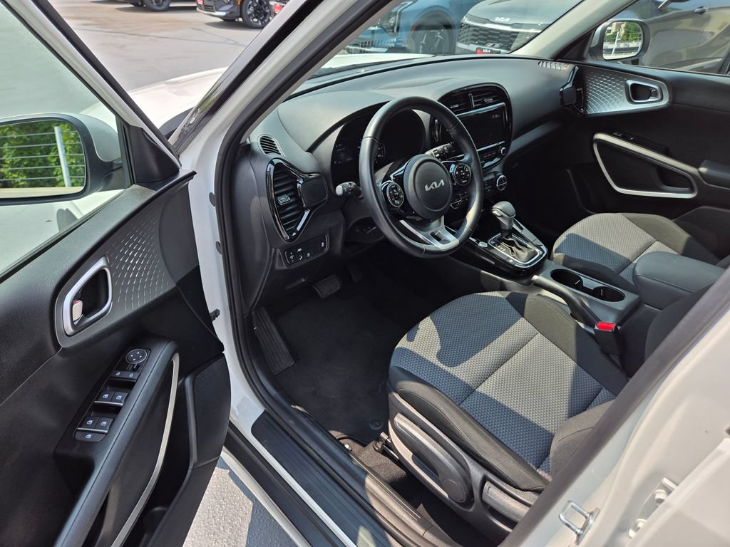Certified 2022 Kia Soul X-Line FWD image 18