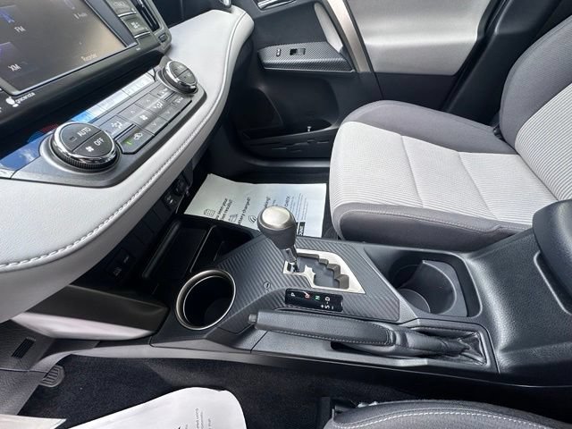 Used 2014 Toyota RAV4 XLE AWD/4WD image 28
