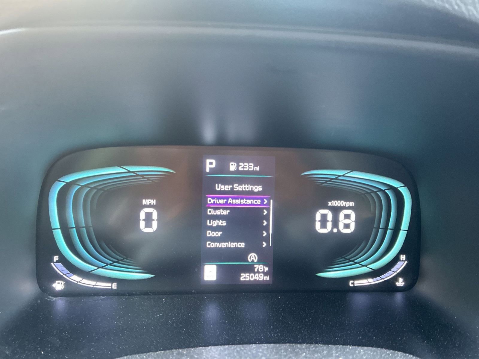 Used 2025 Kia Soul LX w/ LX Technology Package FWD image 10