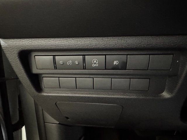New 2026 Mitsubishi Outlander ES image 10
