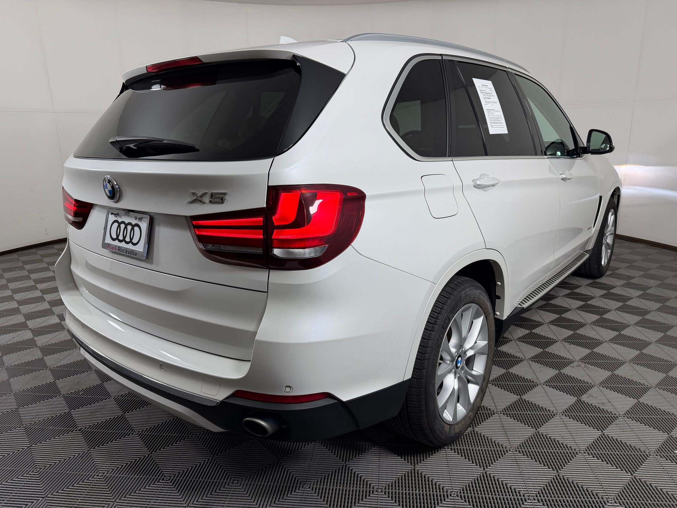Used 2015 BMW X5 xDrive35i AWD/4WD image 9
