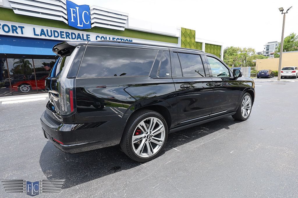 Used 2026 Cadillac Escalade ESV Platinum Sport AWD/4WD image 6