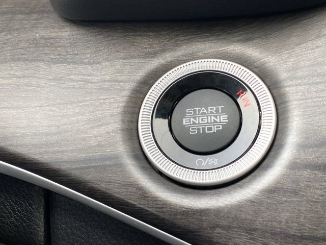 Used 2023 Jeep Grand Cherokee L Limited image 17