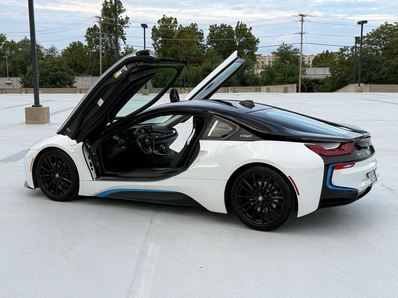 Used 2019 BMW i8 Coupe AWD/4WD image 39