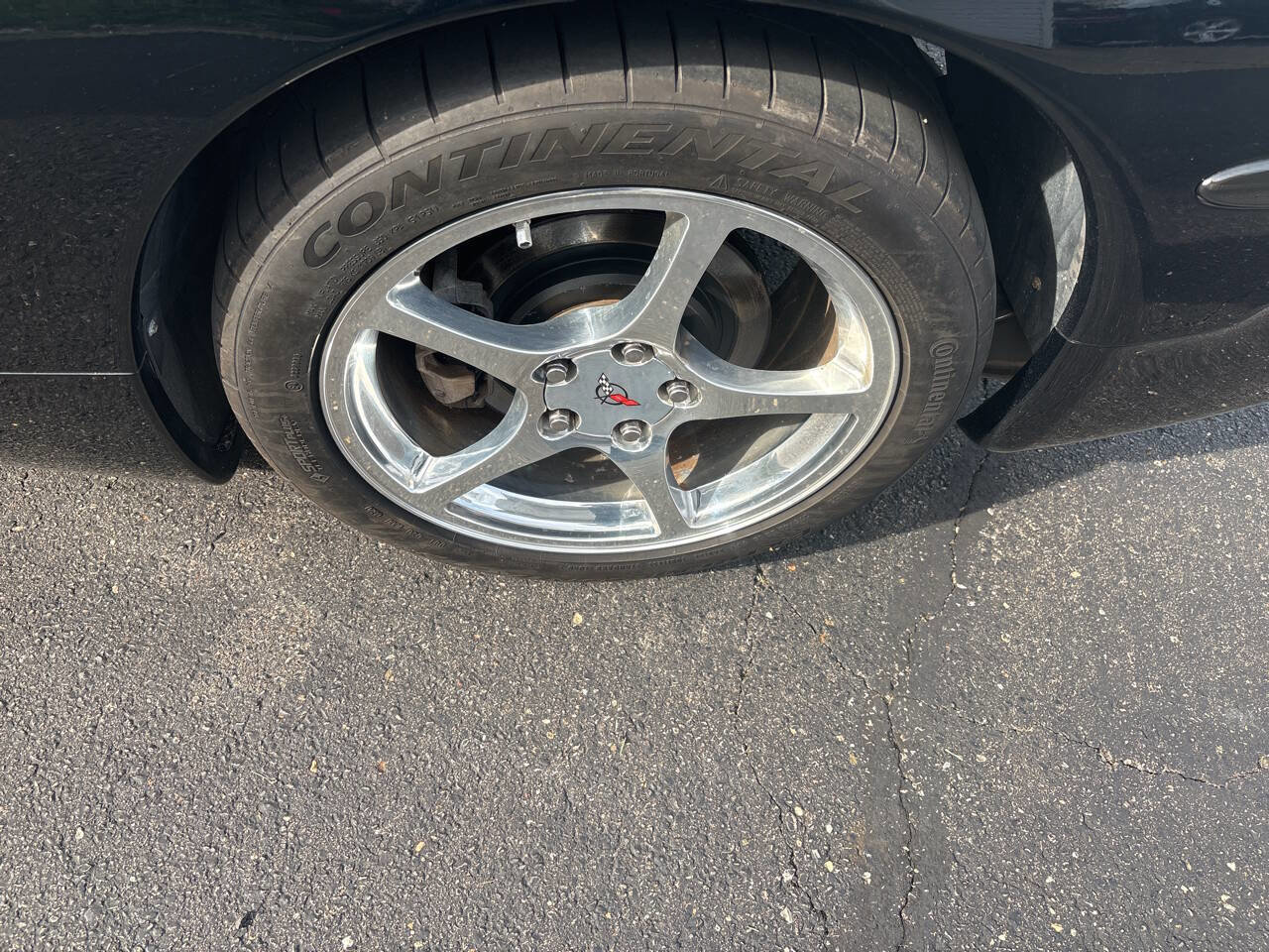 Used 2004 Chevrolet Corvette Convertible w/ Preferred Equipment Group image 21