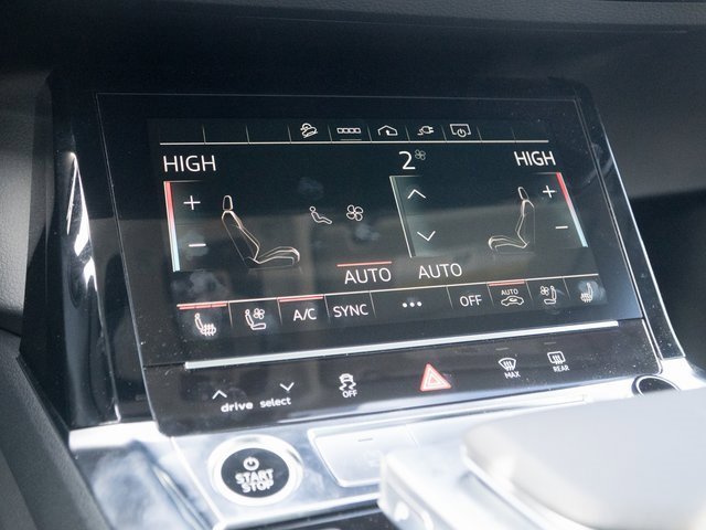 Used 2024 Audi Q8 e-tron Premium Plus w/ Premium Plus Package image 26