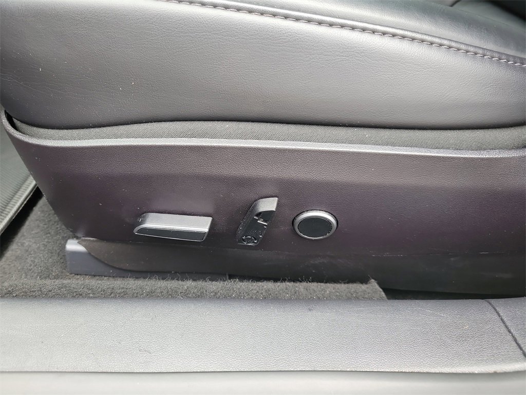 Used 2021 Tesla Model 3 Standard Range Plus image 23