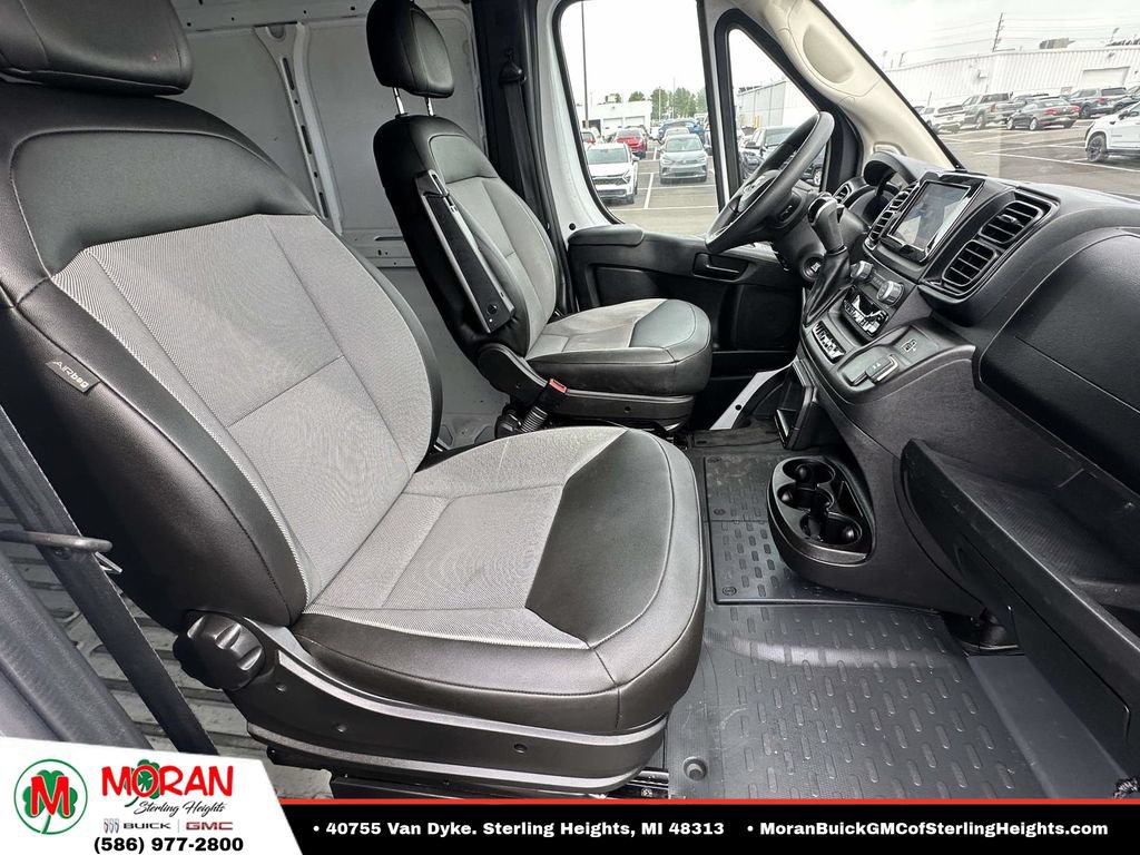 Used 2025 RAM ProMaster 2500 w/ Convenience Group FWD image 16