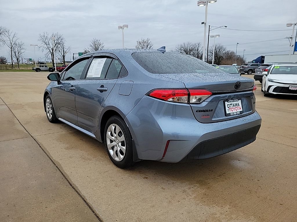 Used 2025 Toyota Corolla LE image 7