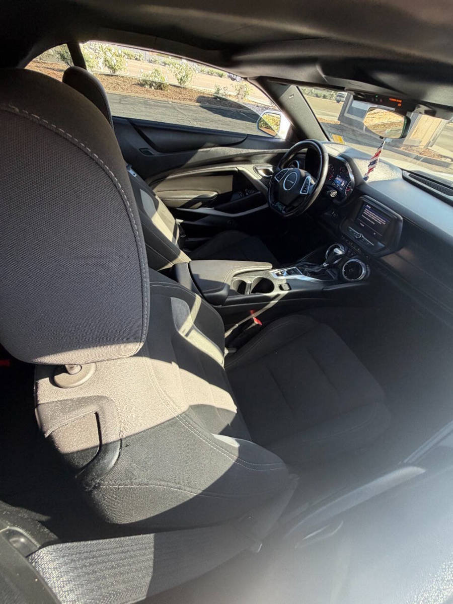 Used 2020 Chevrolet Camaro LT RWD image 9
