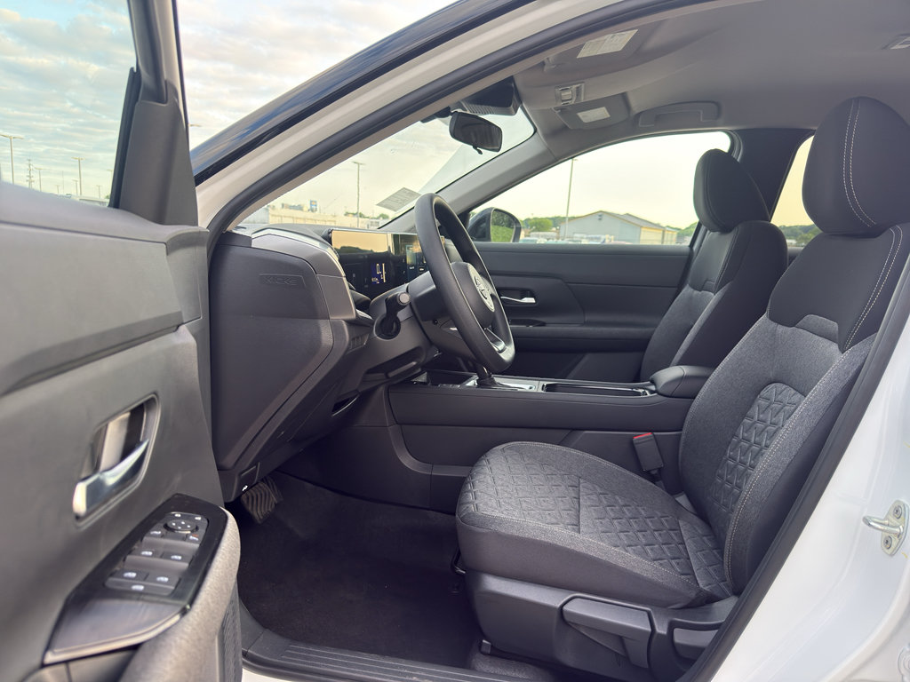 New 2026 Nissan Kicks SV w/ Cold Weather Package AWD/4WD image 11
