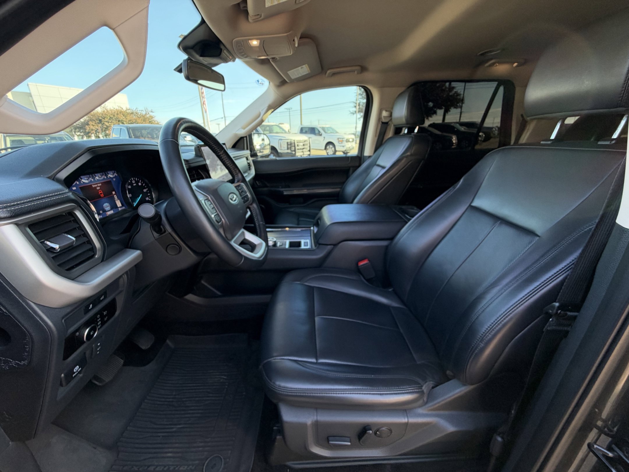 Used 2023 Ford Expedition Max XLT RWD image 30