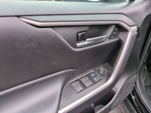 Used 2022 Toyota RAV4 XLE Premium AWD/4WD image 11