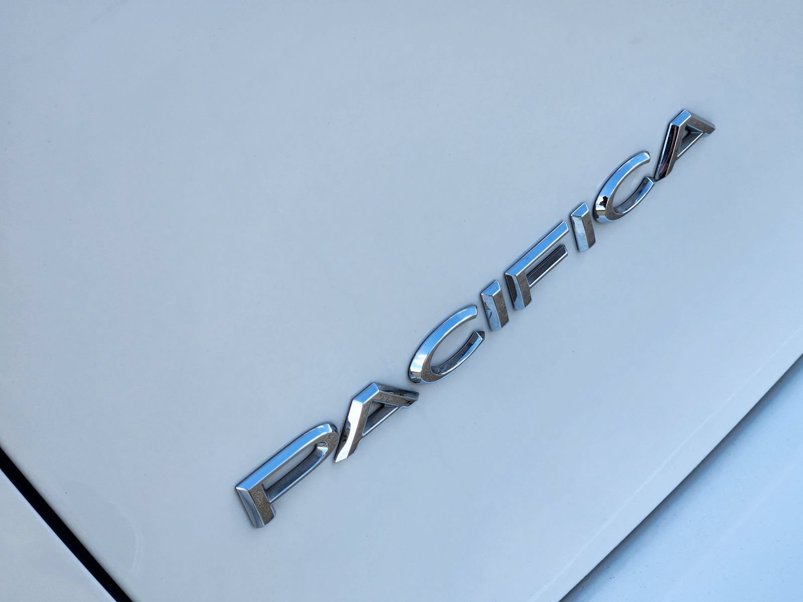 Used 2026 Chrysler Pacifica Select FWD image 17