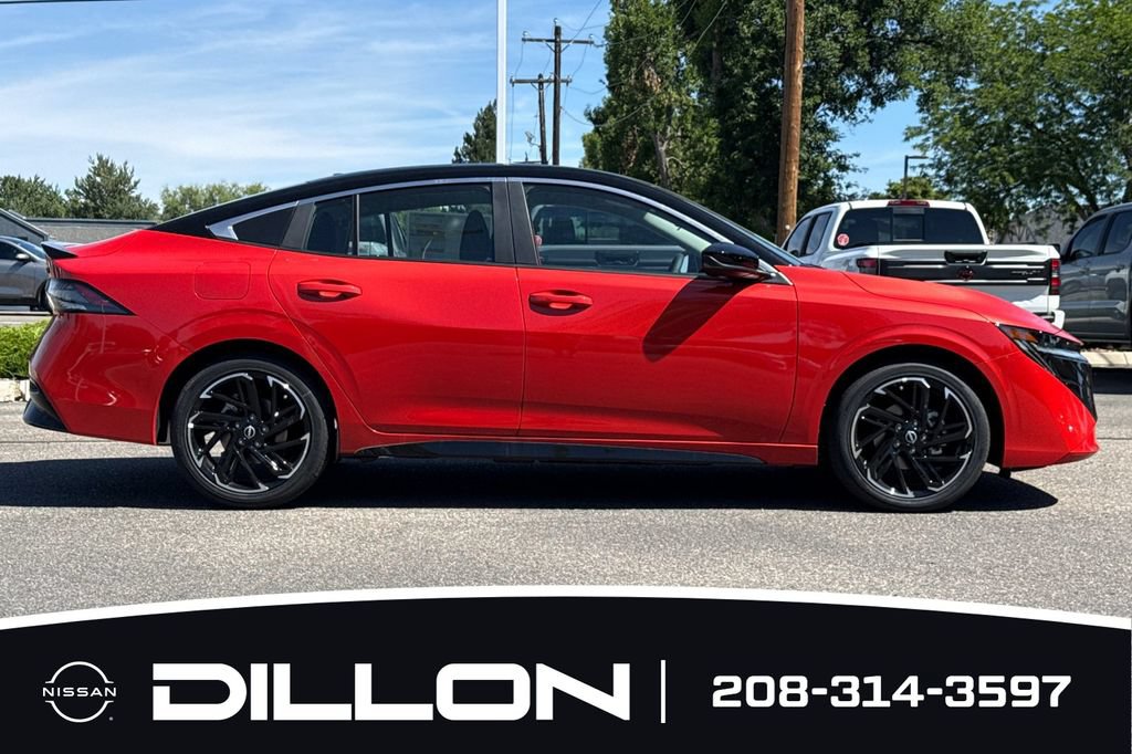 New 2026 Nissan Sentra SR w/ Floor Mat Package FWD image 3