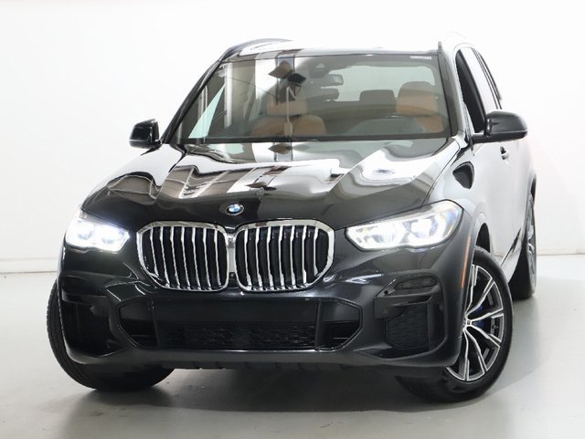 Used 2022 BMW X5 xDrive40i w/ M Sport Package AWD/4WD image 3
