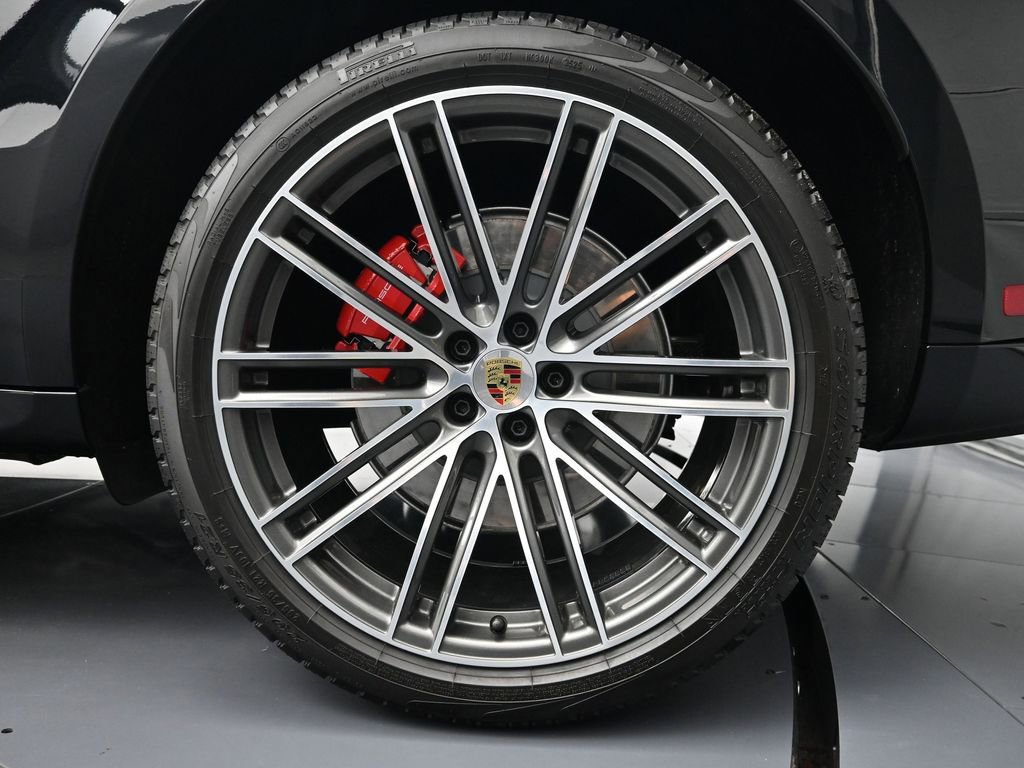 Certified 2026 Porsche Macan GTS image 26