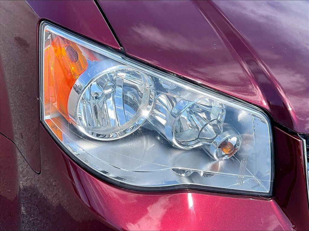 Used 2019 Dodge Grand Caravan SE FWD image 30