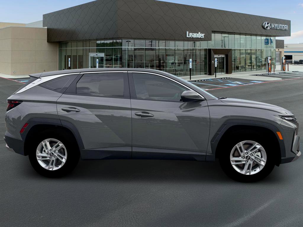 New 2026 Hyundai Tucson SE image 9