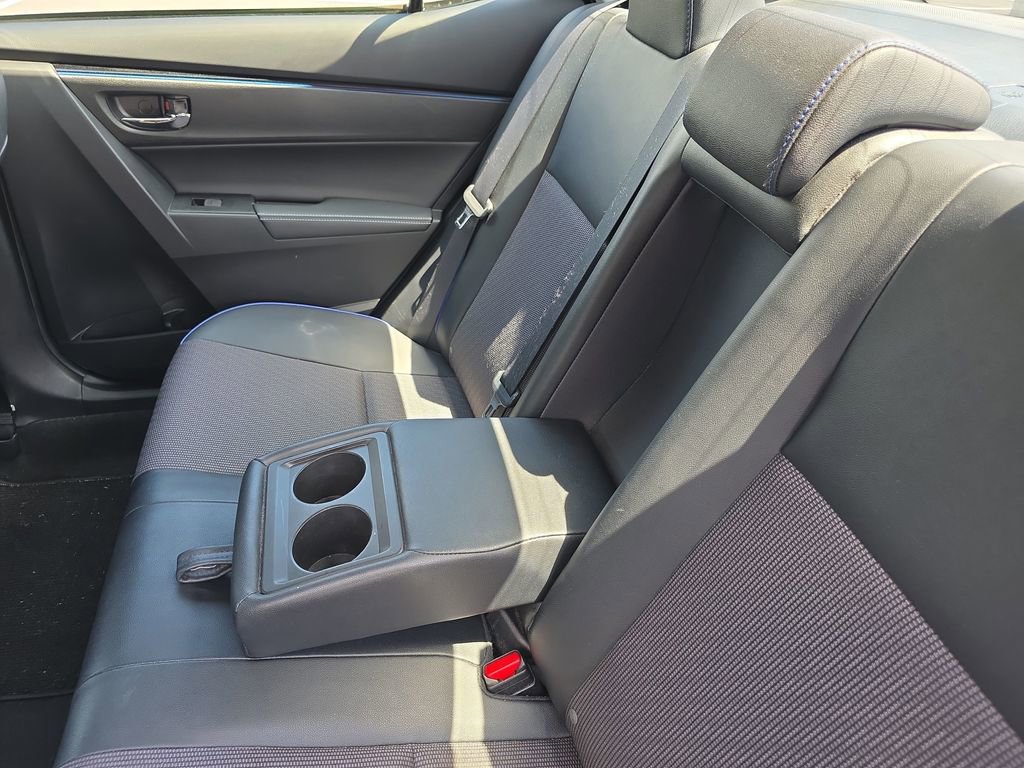 Used 2017 Toyota Corolla SE FWD image 18
