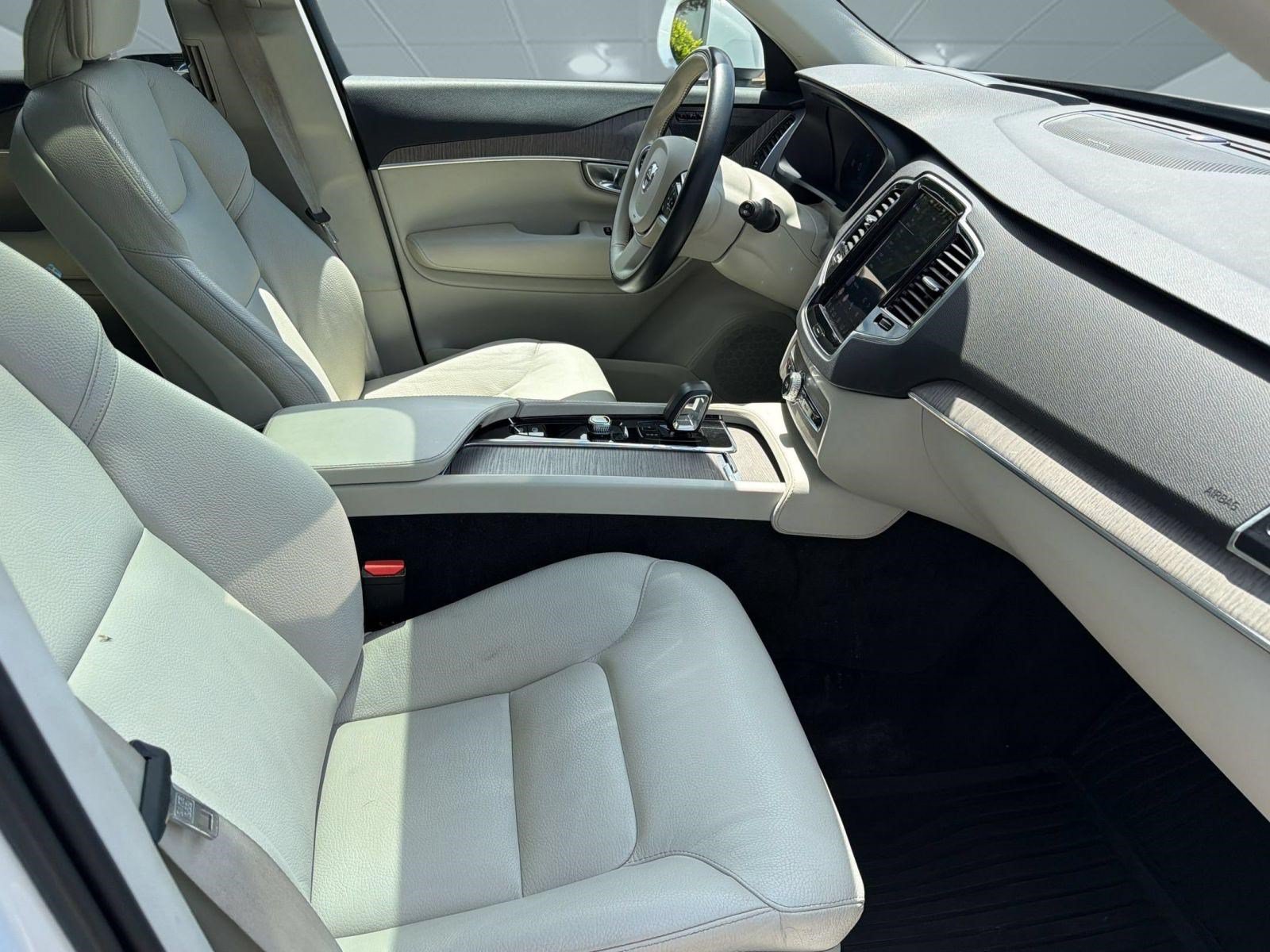 Certified 2023 Volvo XC90 B5 Plus w/ Protection Package Premier AWD/4WD image 24