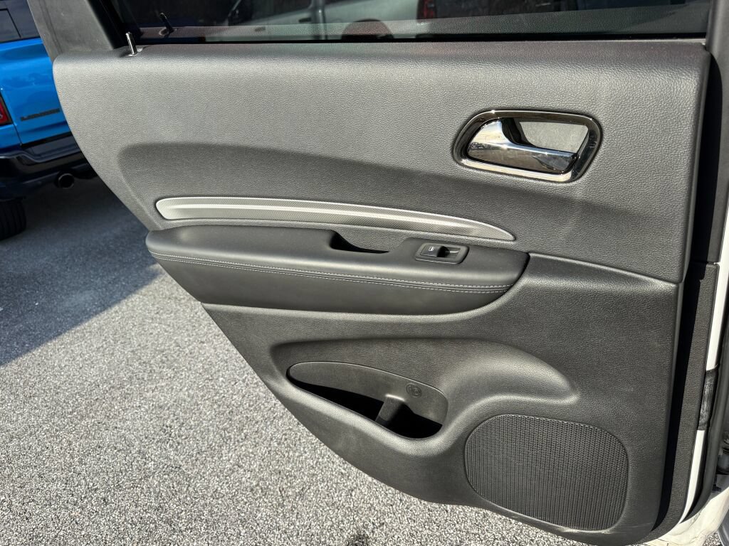 Used 2020 Dodge Durango R/T RWD image 9
