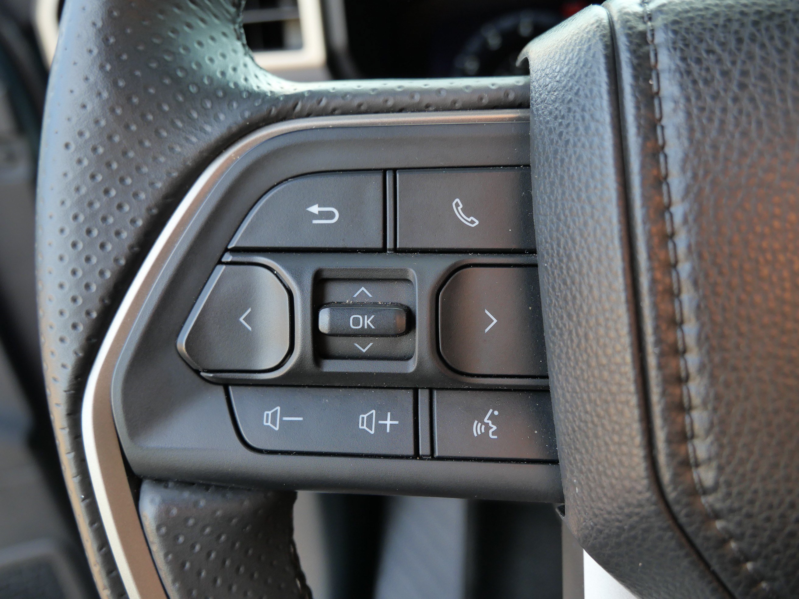 Certified 2026 Toyota 4Runner TRD Off-Road Premium w/ Tow Technology Package AWD/4WD image 28