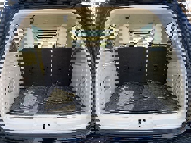 Used 2023 Lincoln Navigator L Black Label image 11