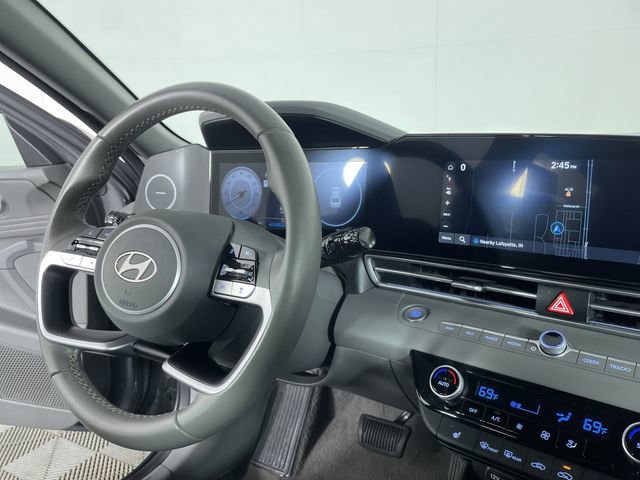 Certified 2025 Hyundai Elantra SEL FWD image 29