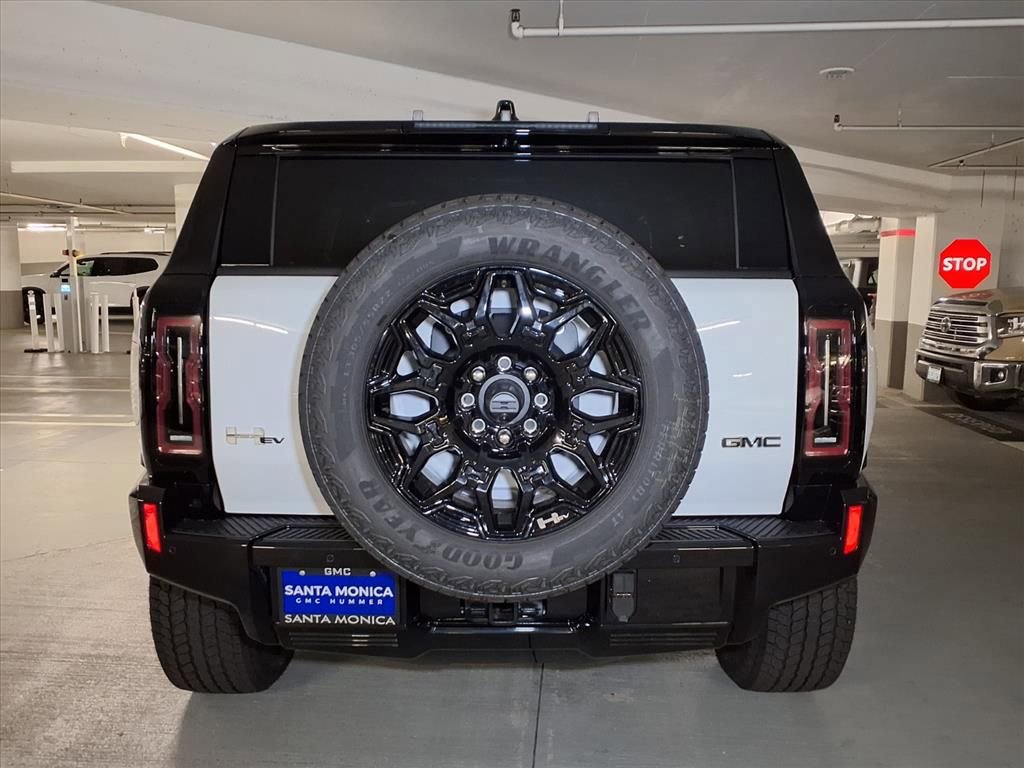 Used 2026 GMC Hummer EV SUV image 9