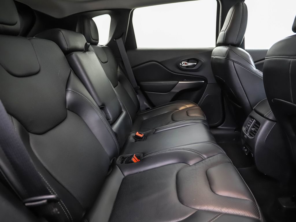 Used 2020 Jeep Cherokee Limited image 28