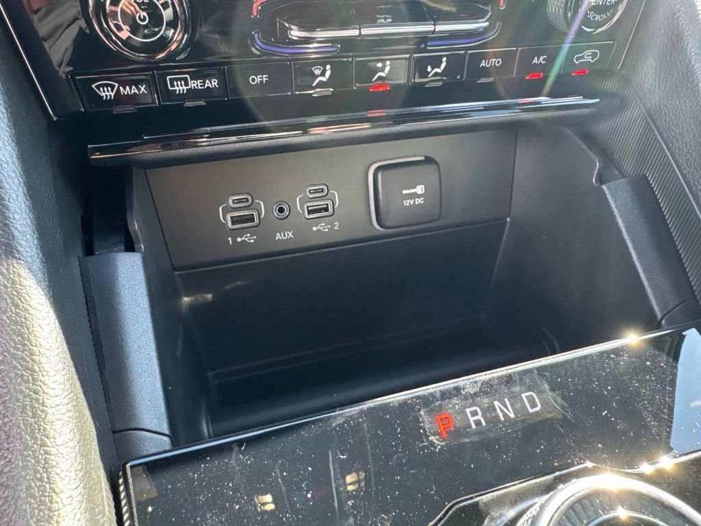 New 2025 Jeep Grand Cherokee Limited w/ Black Appearance Package image 45