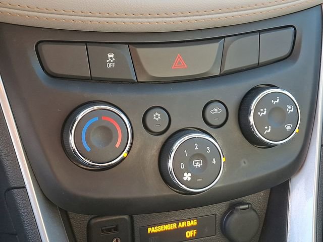 Used 2022 Chevrolet Trax LS w/ Tint and Cruise Package image 19