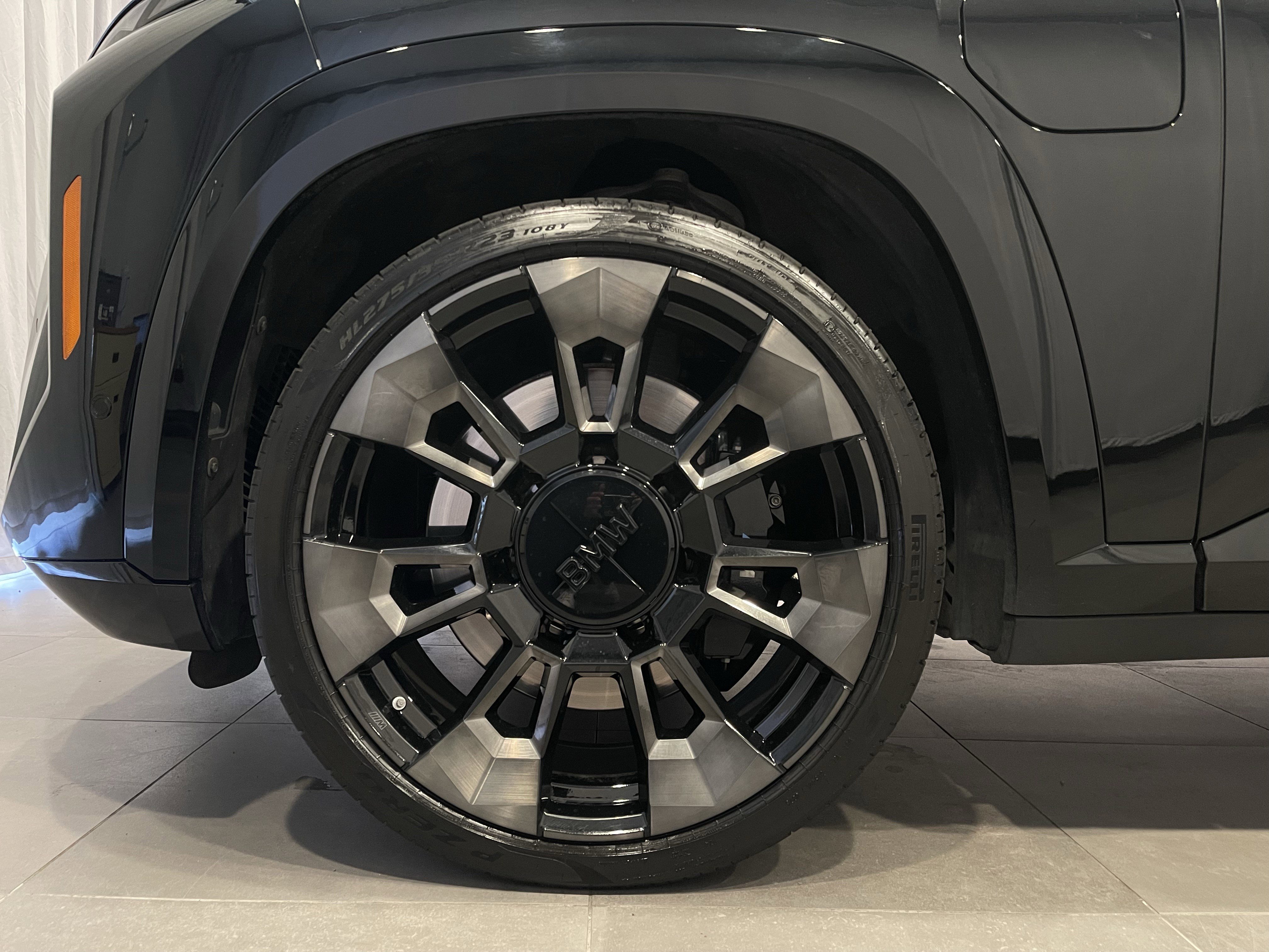 Certified 2024 BMW XM AWD/4WD image 7