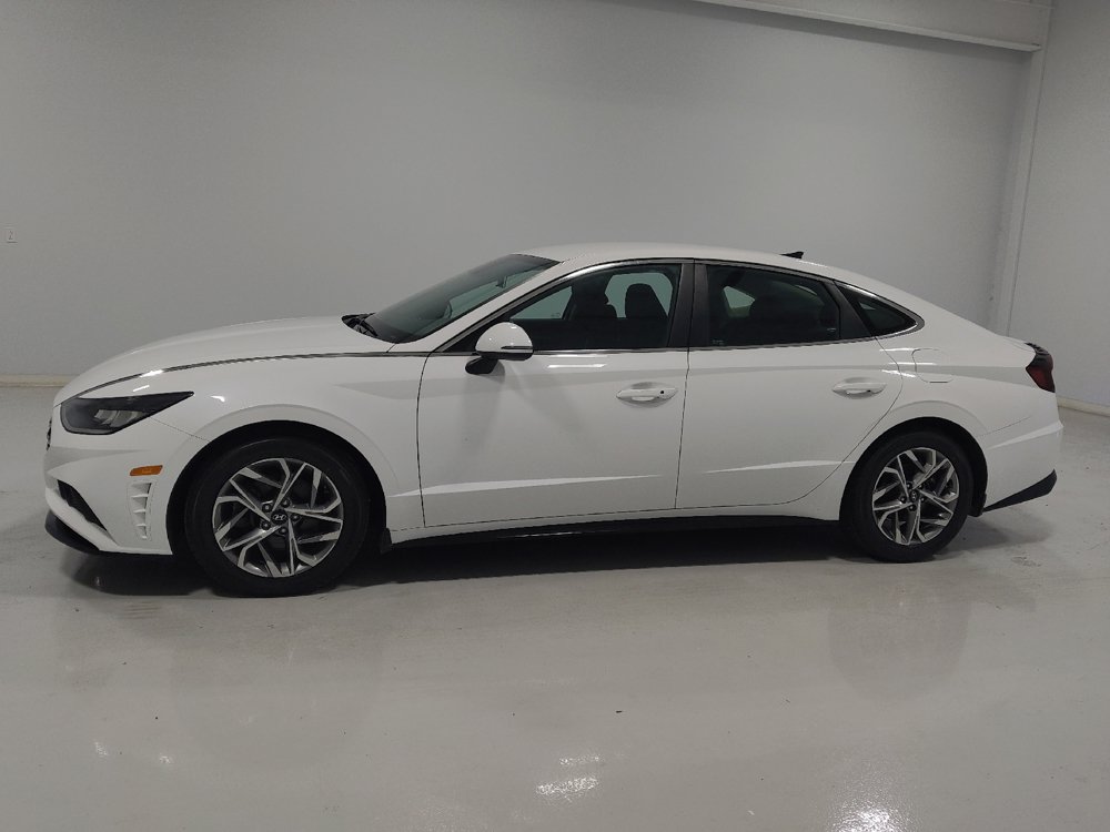Used 2023 Hyundai Sonata SEL FWD image 2