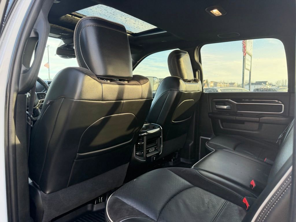 Used 2020 RAM 3500 Laramie image 32