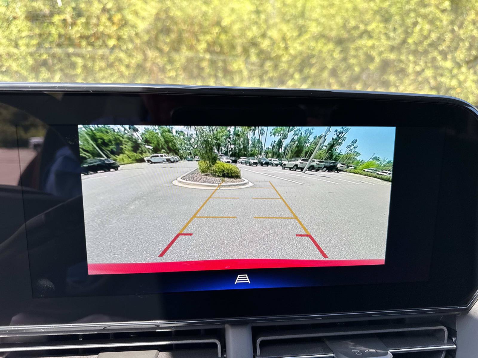 New 2026 Chevrolet Trax LT w/ Driver Confidence Package FWD image 24
