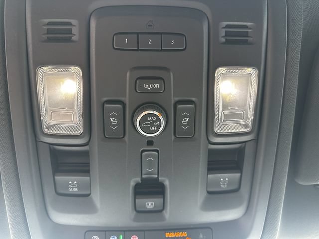 Used 2023 Chevrolet Suburban Premier w/ Advanced Technology Package AWD/4WD image 27