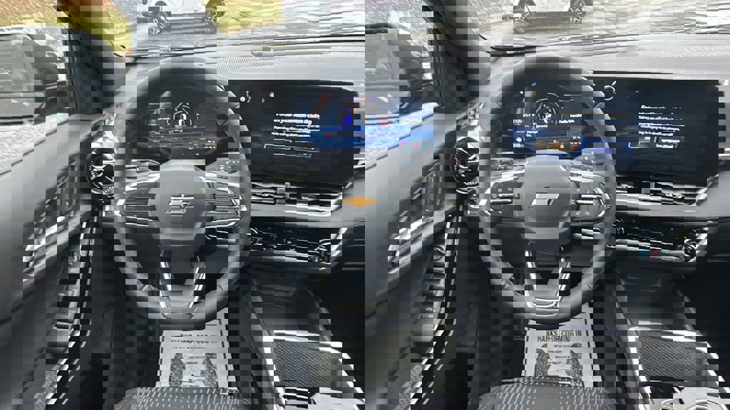 New 2026 Chevrolet Equinox LT image 17