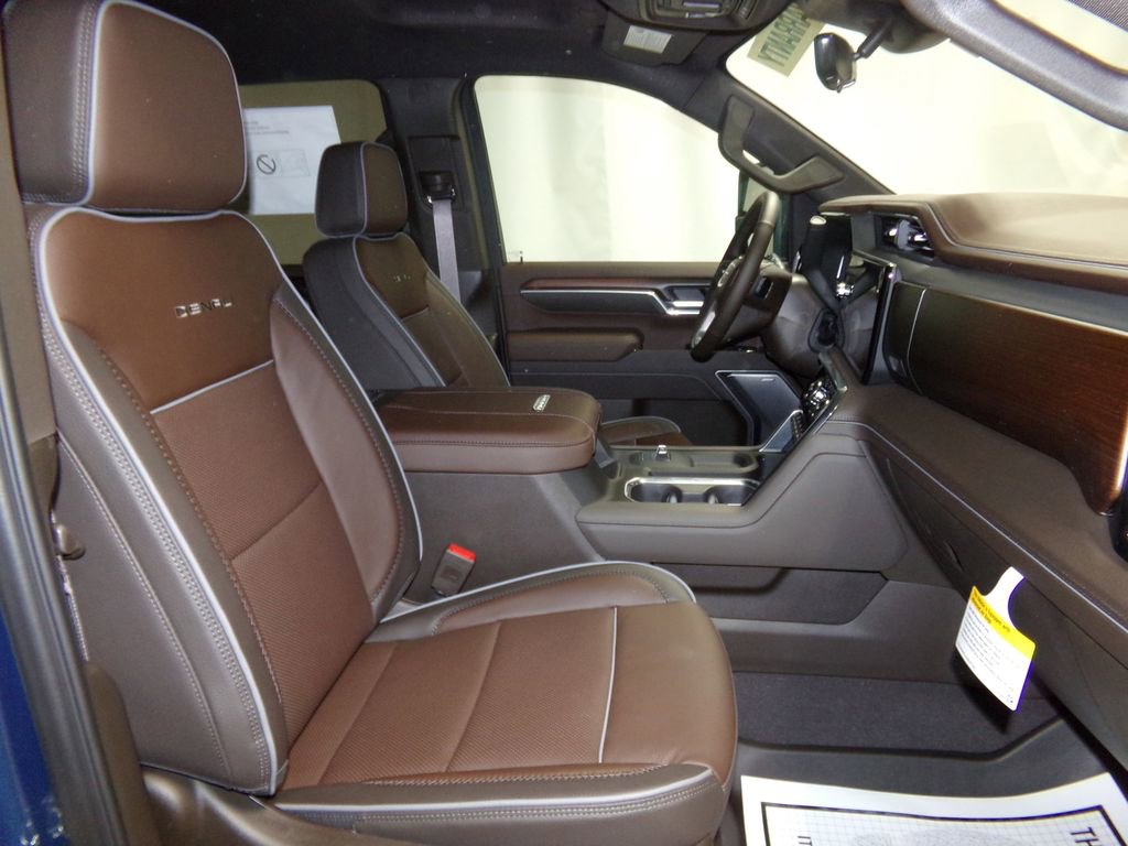 New 2025 GMC Sierra 2500 Denali w/ Technology Package image 8